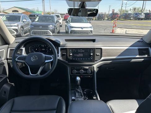 Certified 2023 Volkswagen Atlas SE AWD/4WD image 9