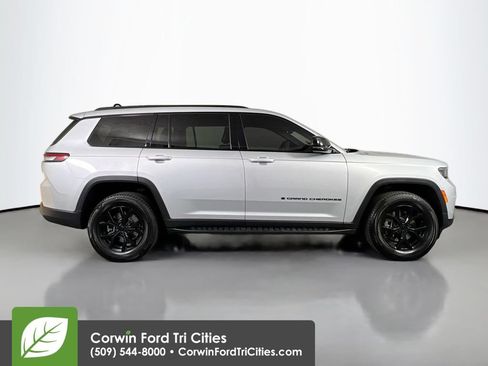 Used 2024 Jeep Grand Cherokee L Laredo AWD/4WD image 18
