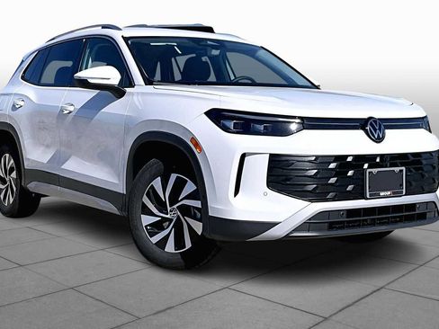 New 2026 Volkswagen Tiguan S image 2