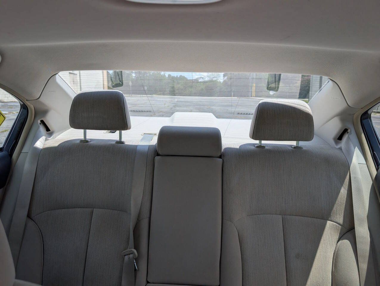 Used 2013 Subaru Legacy 2.5i Premium w/ All-Weather Pkg + Moonroof AWD/4WD image 36