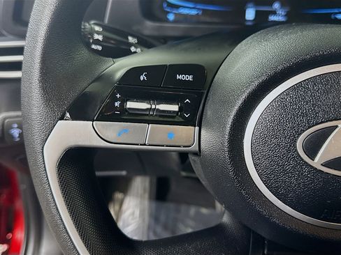 Used 2024 Hyundai Elantra SE image 14