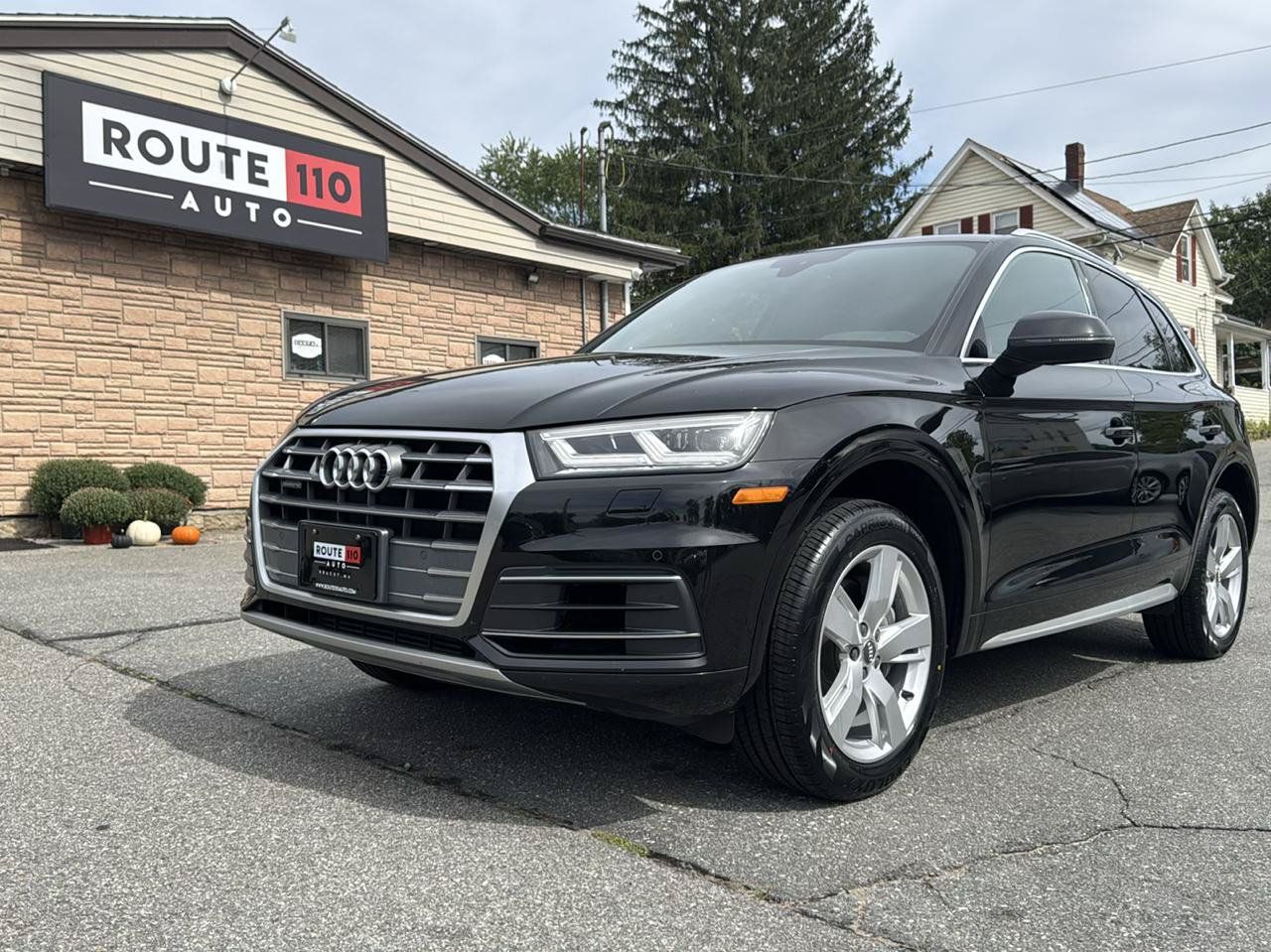 Used 2018 Audi Q5 2.0T Premium Plus w/ Premium Plus Package AWD/4WD image 2