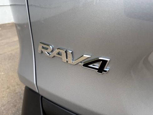 Used 2025 Toyota RAV4 XLE w/ Convenience Package AWD/4WD image 7