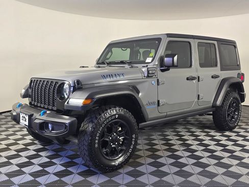 Used 2023 Jeep Wrangler Unlimited w/ Cold Weather Group AWD/4WD image 7