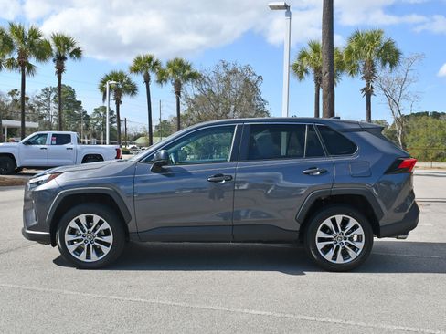 Certified 2023 Toyota RAV4 LE image 5