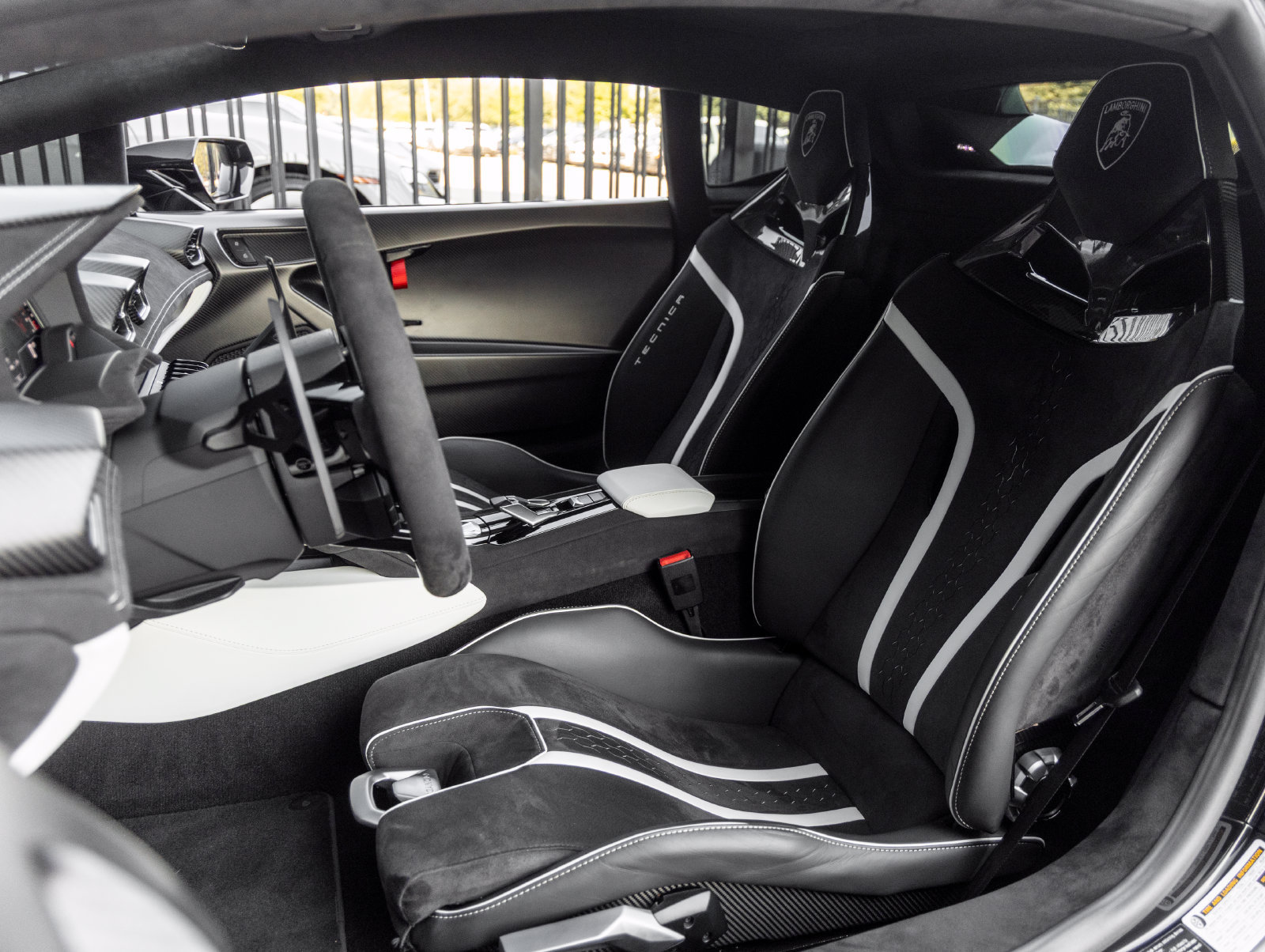 Used 2023 Lamborghini Huracan Tecnica RWD image 27