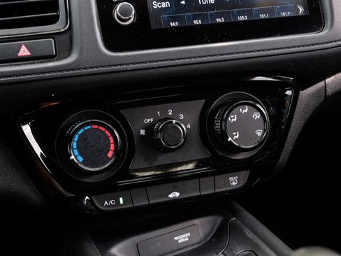 Used 2022 Honda HR-V Sport image 32