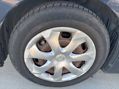 Used 2015 MAZDA MAZDA3 i Sport image 7