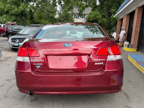 Used 2010 Subaru Legacy 2.5i Premium AWD/4WD image 4