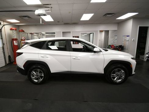 Used 2025 Hyundai Tucson SE AWD/4WD image 9