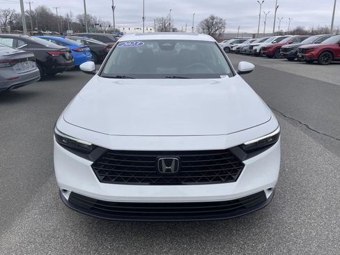 Used 2023 Honda Accord EX image 17