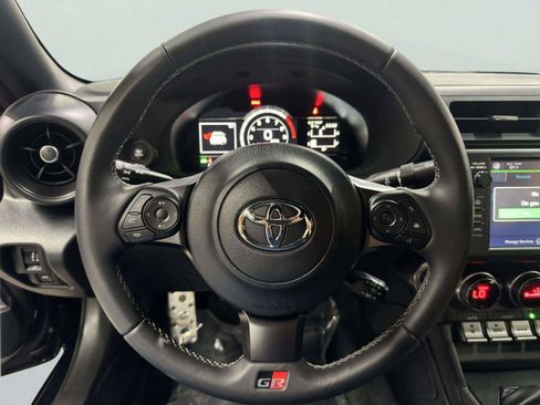 Used 2025 Toyota GR86 Premium w/ Performance Package RWD image 20