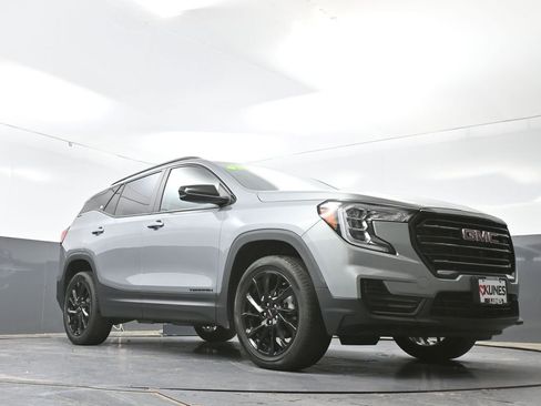 Used 2023 GMC Terrain SLE w/ Driver Convenience Package AWD/4WD image 54