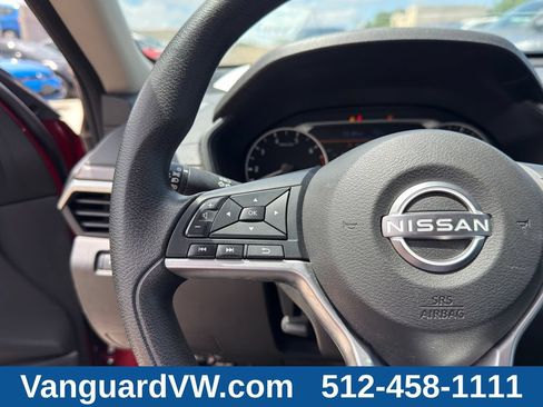 Used 2023 Nissan Altima 2.5 SV FWD image 17