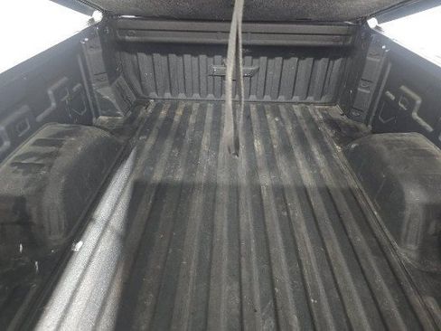 Used 2022 Chevrolet Silverado 1500 LT Trail Boss w/ Convenience Package II AWD/4WD image 16
