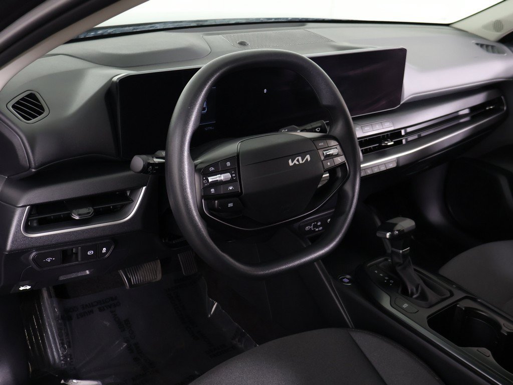 Certified 2025 Kia K4 FWD image 25