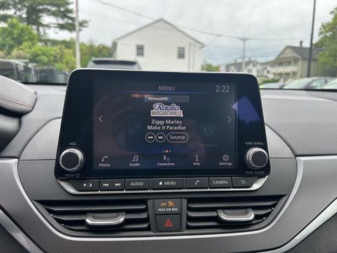 Used 2024 Nissan Altima 2.5 SR AWD/4WD image 11