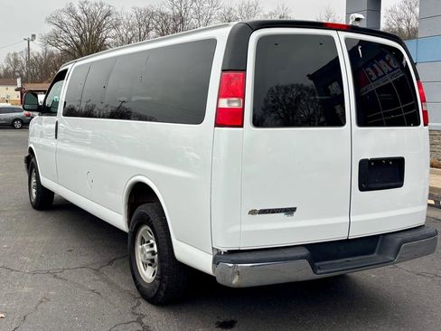 Used 2017 Chevrolet Express 3500 LT w/ LT Preferred Equipment Group image 8