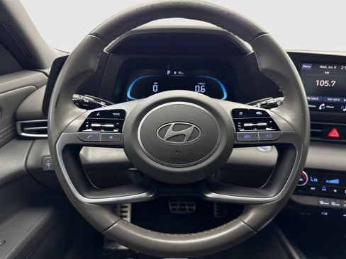 Used 2025 Hyundai Elantra Sport FWD image 19