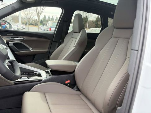 New 2025 Audi Q5 Premium Plus image 18