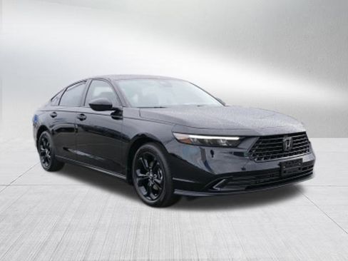 New 2025 Honda Accord SE image 9