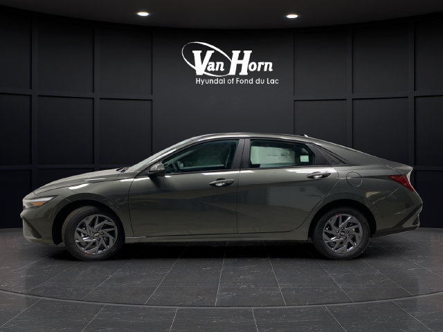 New 2026 Hyundai Elantra Hybrid FWD image 4