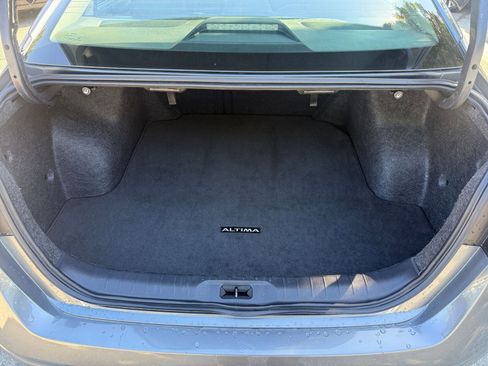 Used 2025 Nissan Altima 2.5 SV image 28