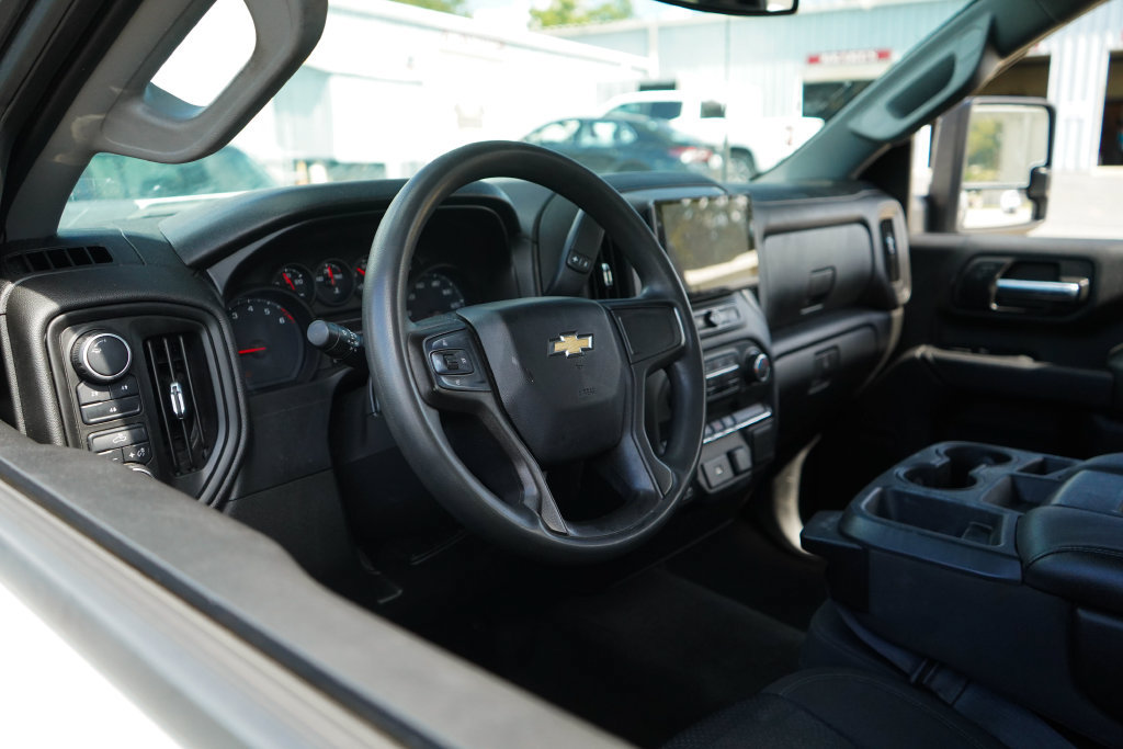 Used 2020 Chevrolet Silverado 2500 Custom w/ Custom Value Package AWD/4WD image 6