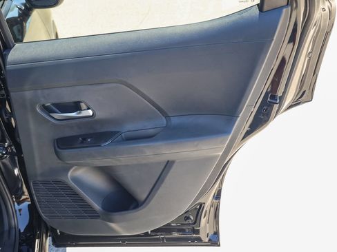 New 2026 Nissan Kicks SV w/ Interior Electronics Package FWD image 19