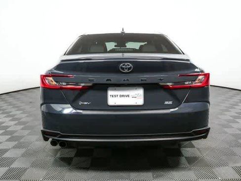 Used 2025 Toyota Camry SE image 24