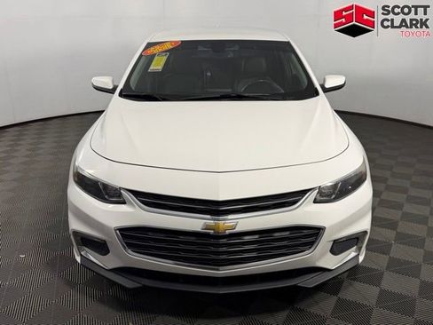 Used 2016 Chevrolet Malibu LT w/ Leather Package FWD image 2