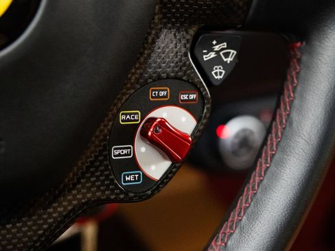 Used 2011 Ferrari 458 Italia Coupe RWD image 43
