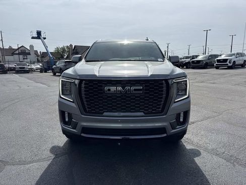 Used 2023 GMC Yukon Denali Ultimate AWD/4WD image 8