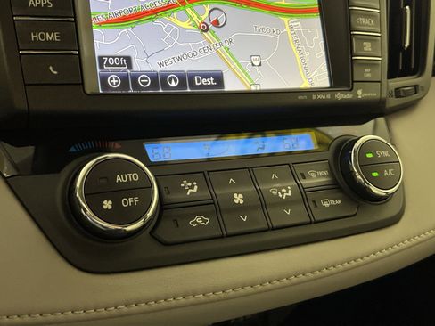 Used 2016 Toyota RAV4 Limited image 18