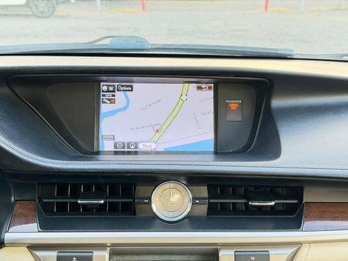 Used 2015 Lexus ES 350 w/ Luxury Package FWD image 22