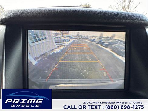 Used 2015 Chevrolet Suburban LT image 22