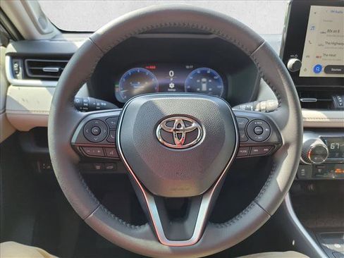 Used 2025 Toyota RAV4 Limited FWD image 20