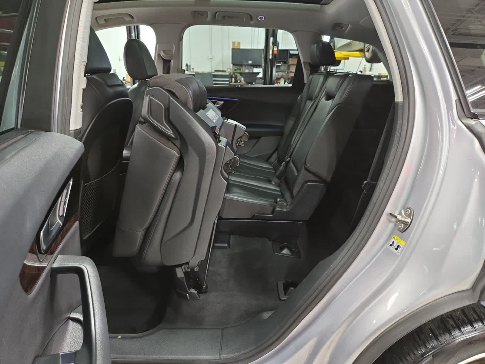 Used 2018 Audi Q7 3.0T Prestige AWD/4WD image 34