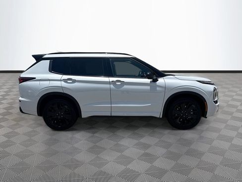 New 2026 Mitsubishi Outlander SEL Black Edition FWD image 4