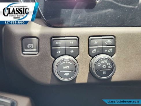 Used 2024 Chevrolet Silverado 2500 LTZ w/ LTZ Convenience Package AWD/4WD image 24