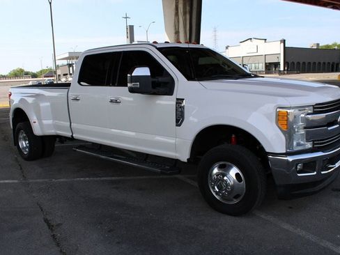 Used 2017 Ford F350 Lariat w/ Lariat Ultimate Package AWD/4WD image 4