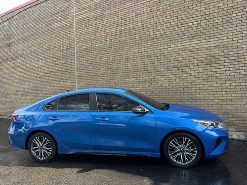 Used 2023 Kia Forte GT-Line w/ GT-Line Premium Package FWD image 4