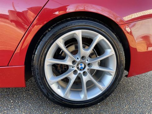 Used 2014 BMW 320i Sedan w/ Sport Package image 7