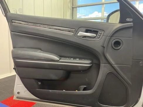 Used 2023 Chrysler 300 Touring L w/ Popular Equipment Group image 8