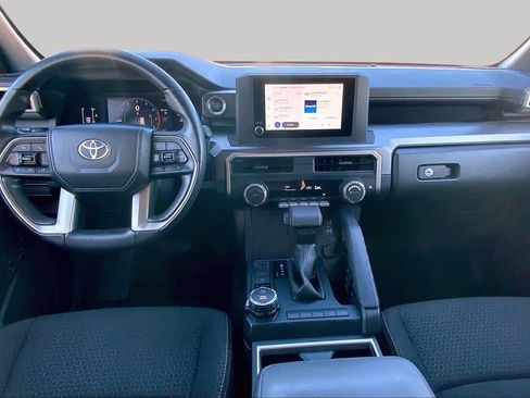 Used 2025 Toyota 4Runner SR5 AWD/4WD image 16