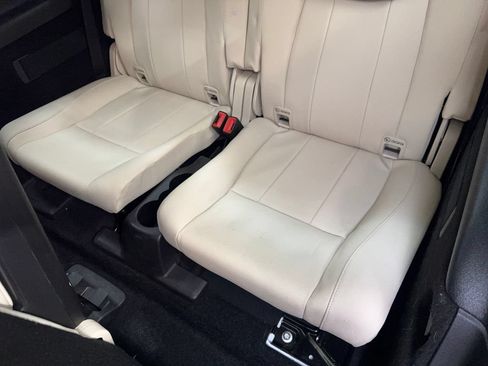 Used 2022 Mercedes-Benz GLB 250 image 38