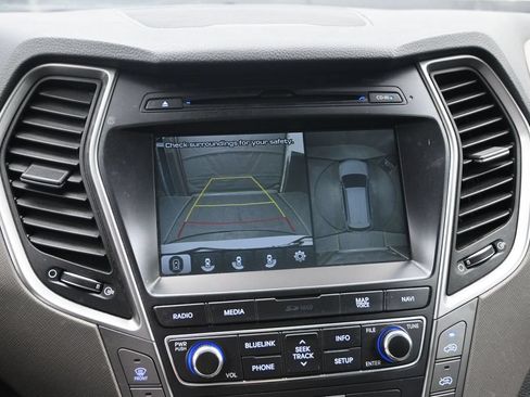 Used 2017 Hyundai Santa Fe AWD image 15