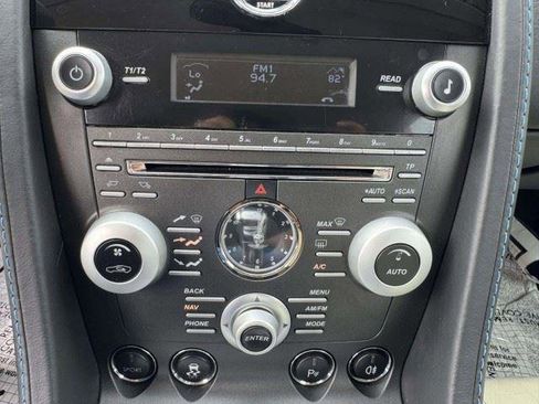 Used 2011 Aston Martin V12 Vantage Coupe RWD image 33