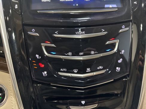 Used 2019 Cadillac Escalade Premium Luxury image 27