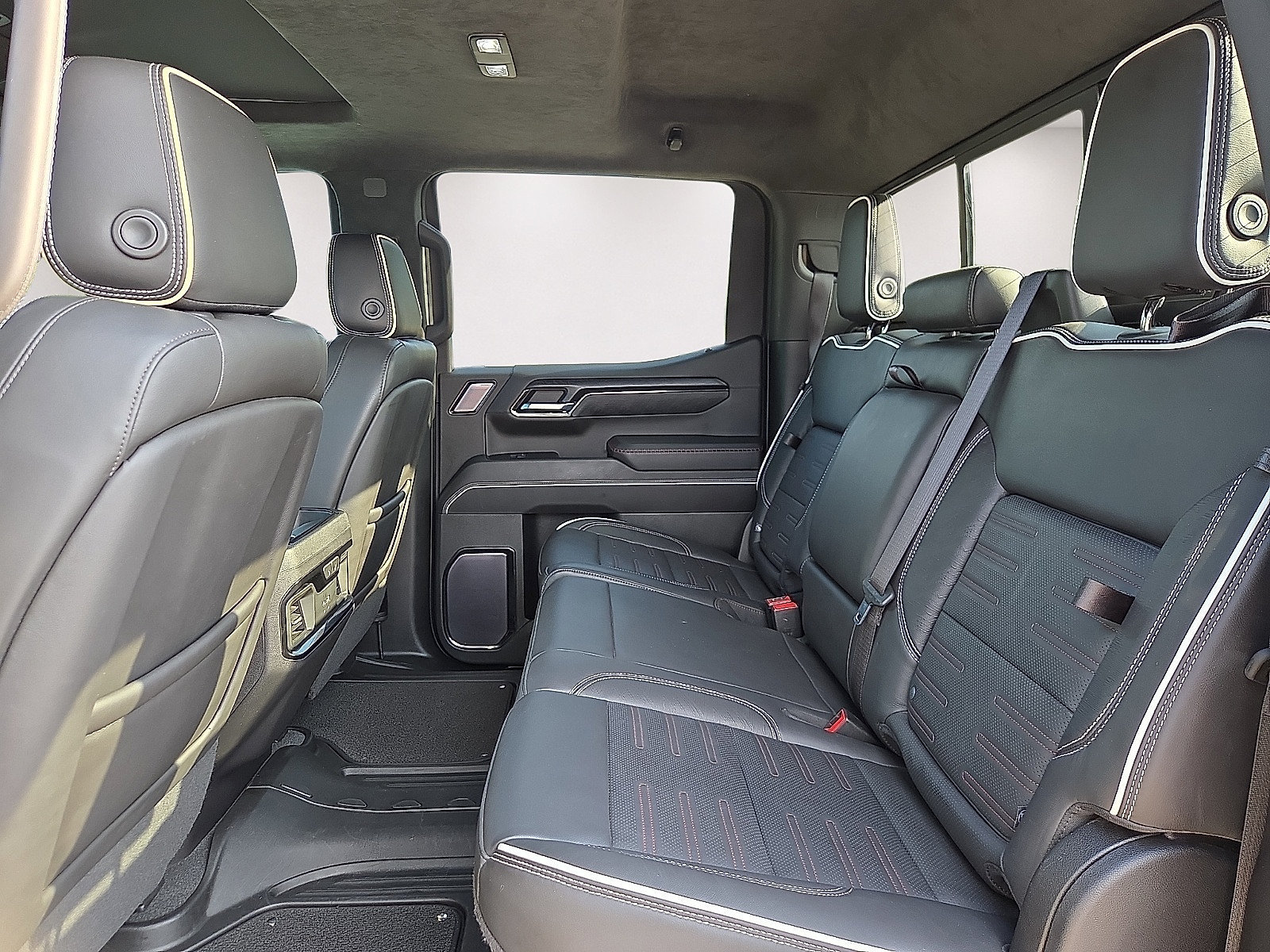 Used 2023 GMC Sierra 1500 AT4X AWD/4WD image 10